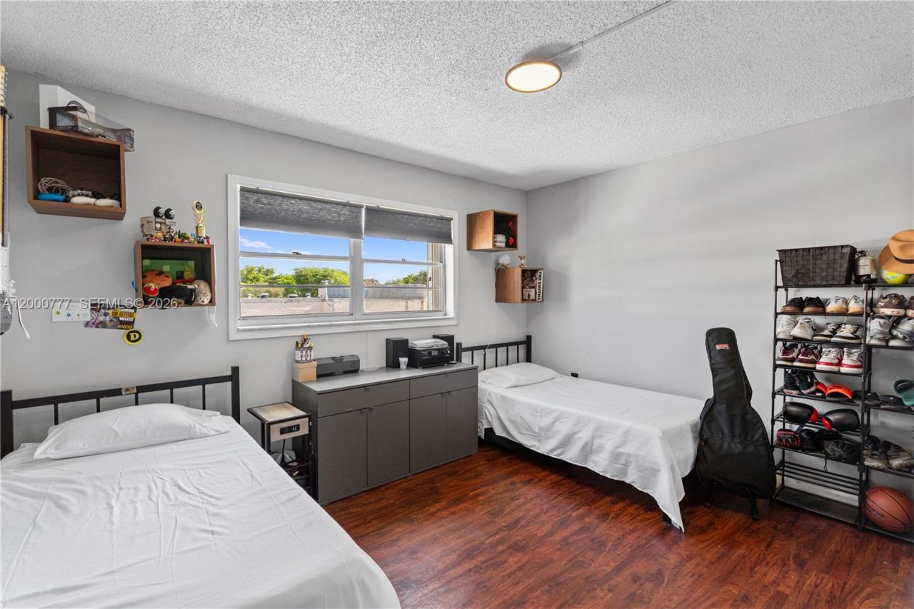 1705 W 57th St, Unit 506, Hialeah, FL 33012 Photo