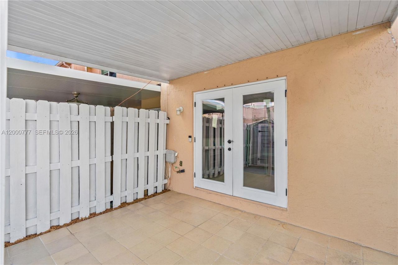 1705 W 57th St, Unit 506, Hialeah, FL 33012 Photo