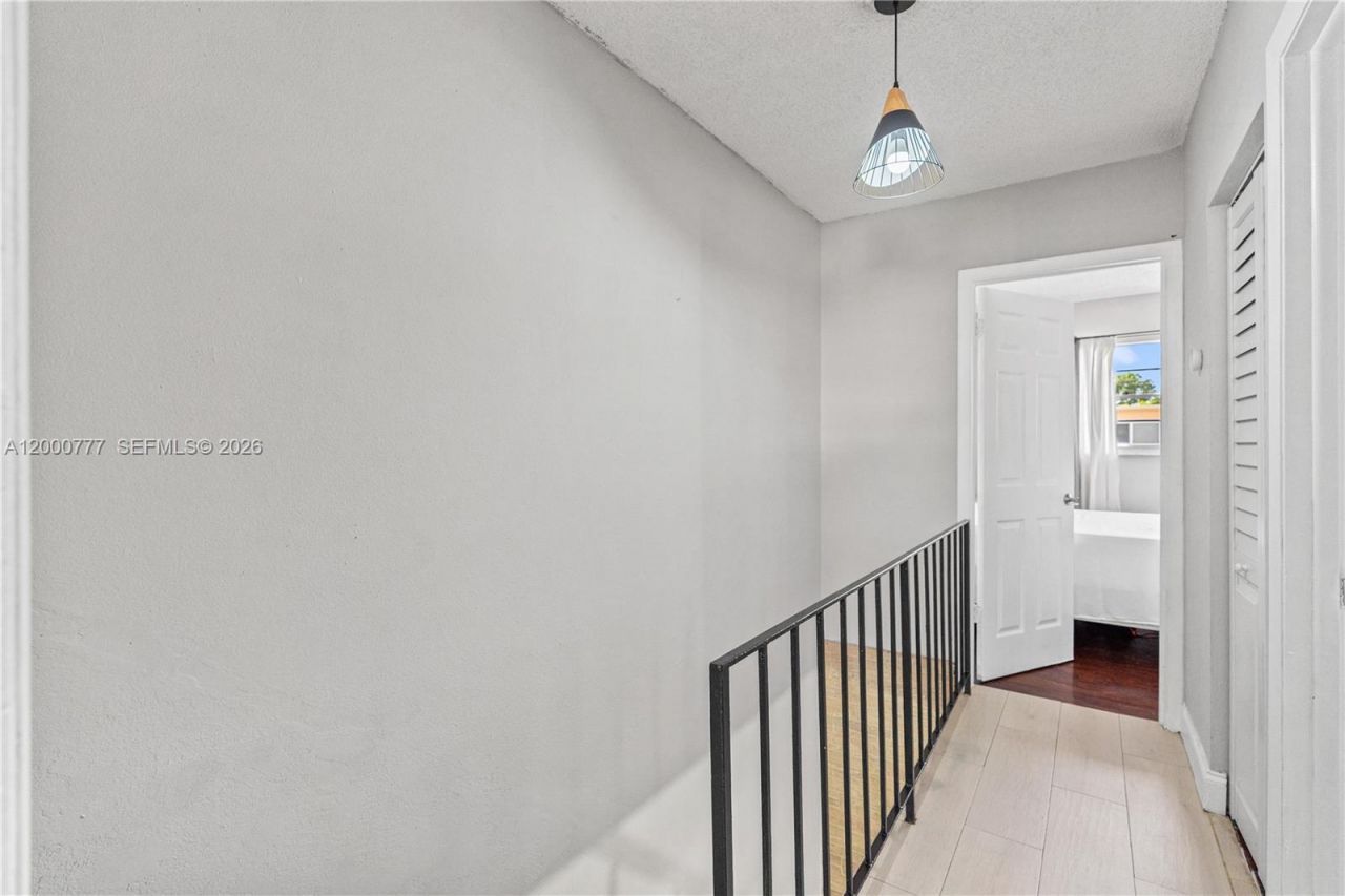 1705 W 57th St, Unit 506, Hialeah, FL 33012 Photo