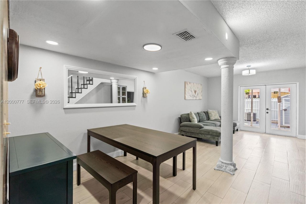 1705 W 57th St, Unit 506, Hialeah, FL 33012 Photo