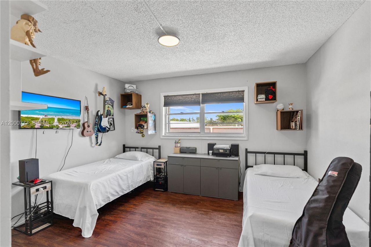 1705 W 57th St, Unit 506, Hialeah, FL 33012 Photo