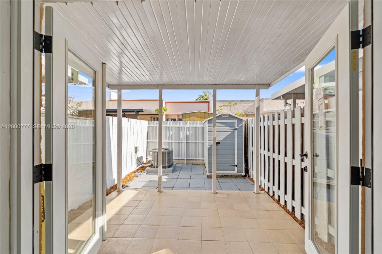 1705 W 57th St, Unit 506, Hialeah, FL 33012 Photo