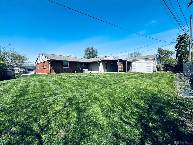 7176 Klyemore Drive, Huber Heights, OH 45424 Photo 14