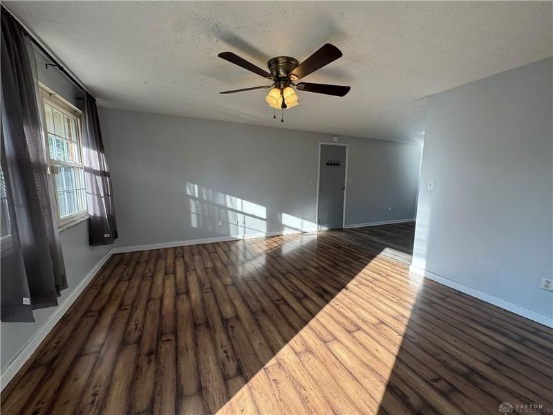 7176 Klyemore Drive, Huber Heights, OH 45424 Photo 2