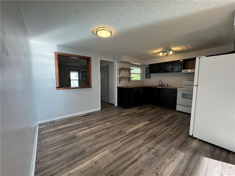 7176 Klyemore Drive, Huber Heights, OH 45424 Photo 4