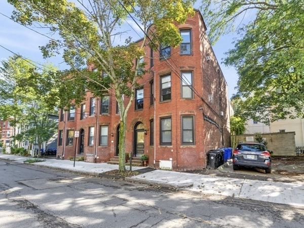 120 Brook St, Unit 3, Brookline, MA 02445