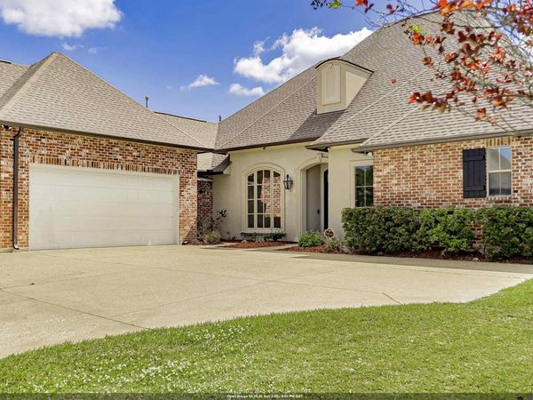 13720 Quail Grove Ave, Baton Rouge, LA 70809