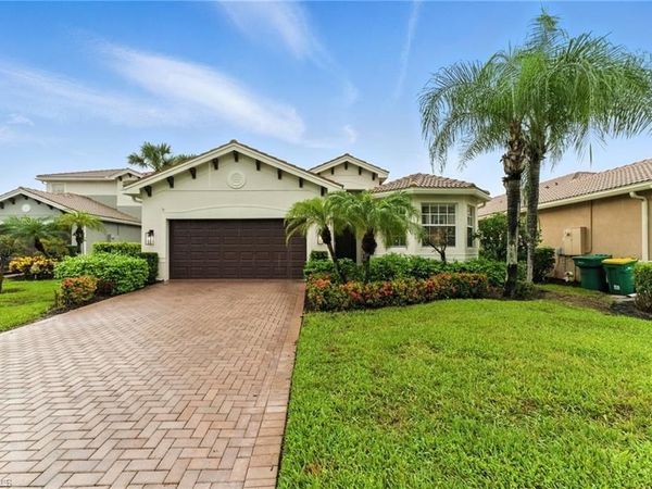 6899 Del Mar TER, NAPLES, FL 34105