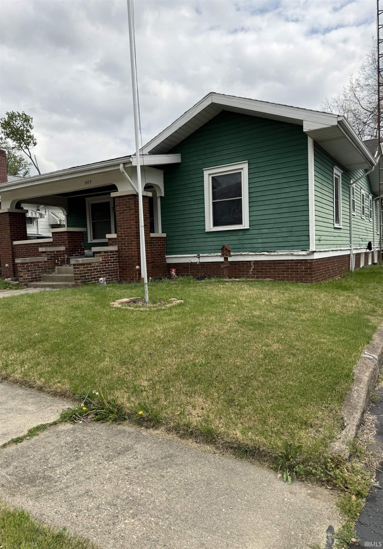 805 W 14th Street, Bicknell, IN 47512 Main Photo