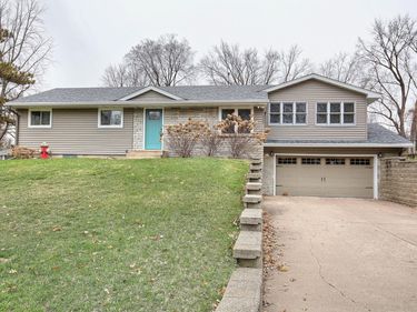 267 Hanska Court, Shoreview, MN 55126