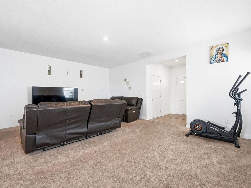 5351 Town Hill Drive, Canal Winchester, OH 43110 Photo 13