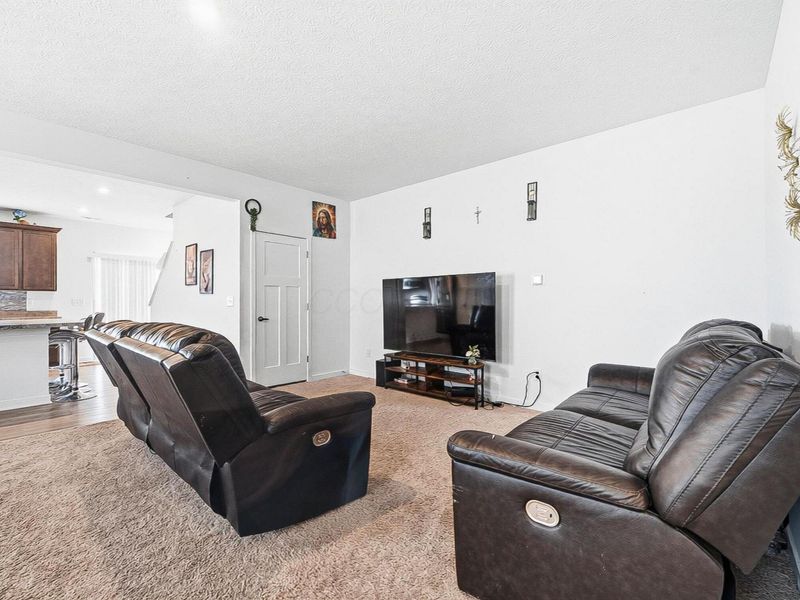 5351 Town Hill Drive, Canal Winchester, OH 43110 Photo 14