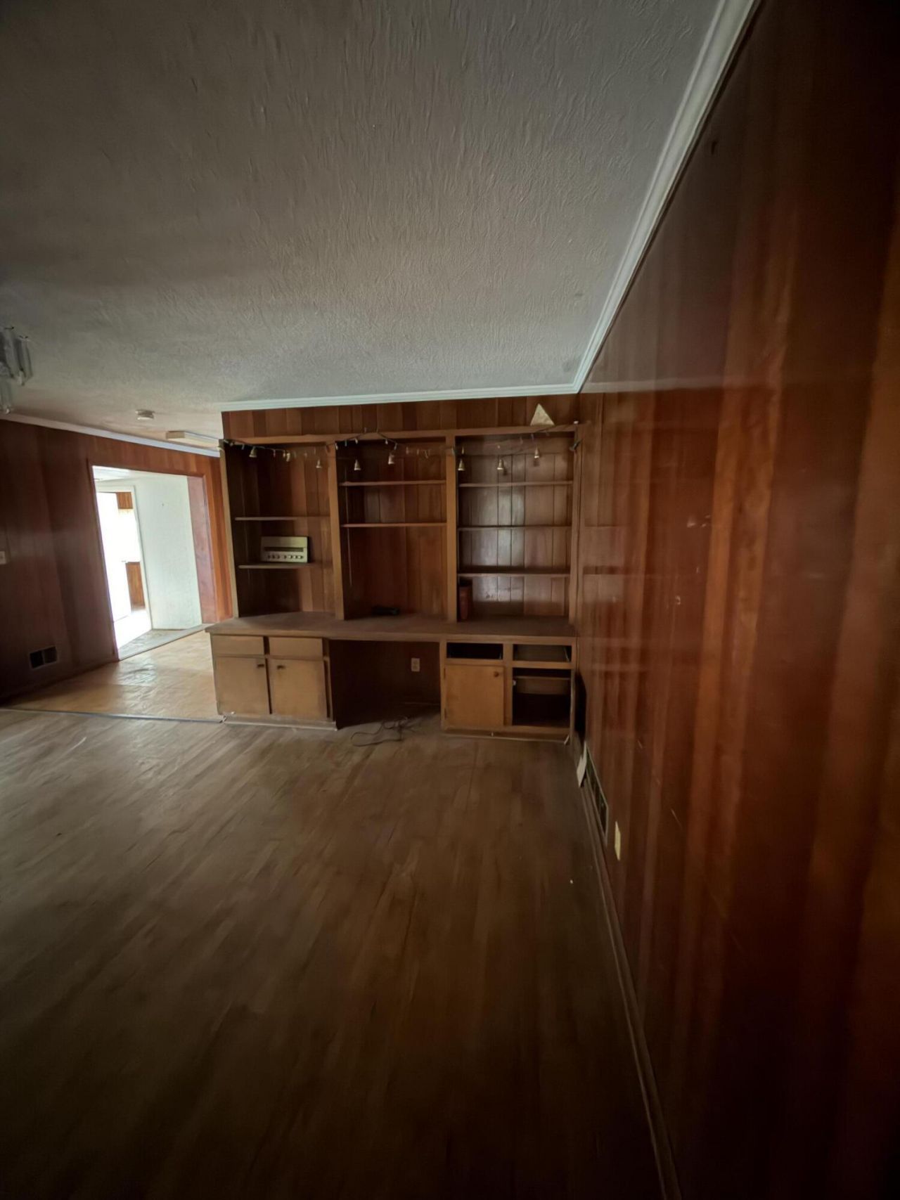 1976 Willow Swamp Road Photo 13