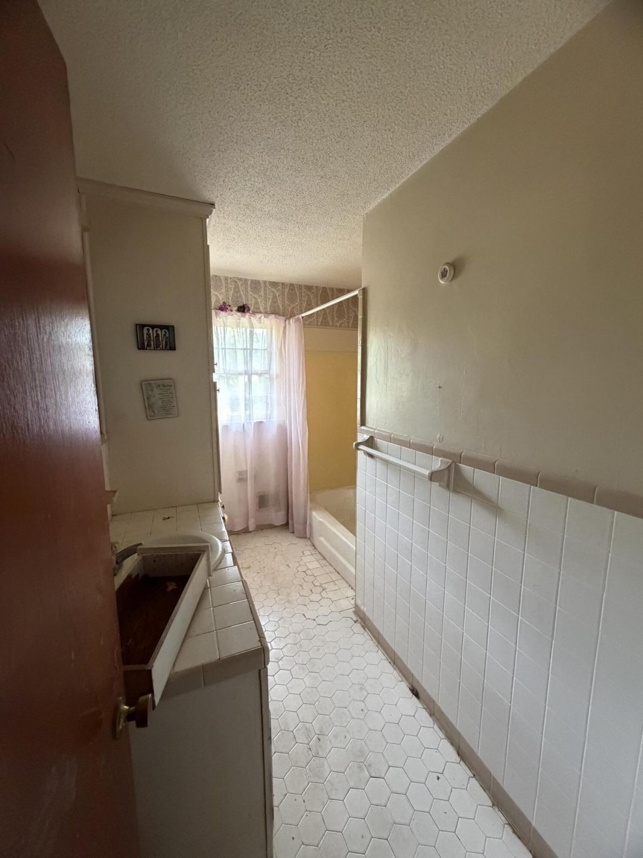 1976 Willow Swamp Road Photo 22