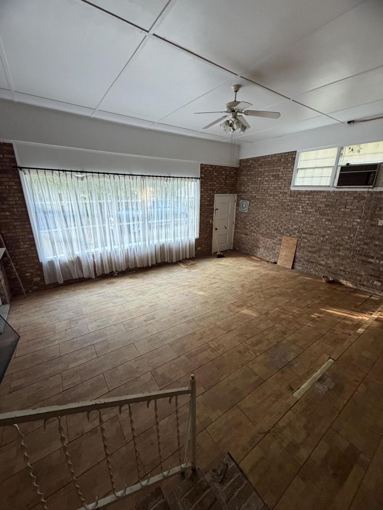 1976 Willow Swamp Road Photo 7