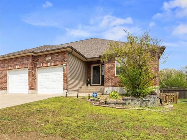 1803 Villa Drive, Warrensburg, MO 64093