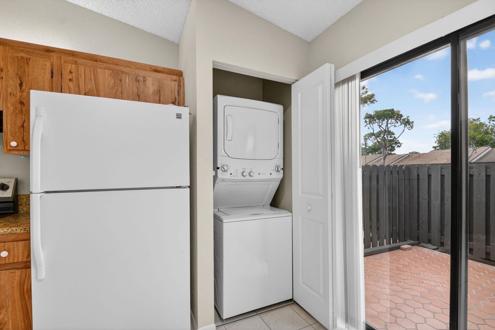 704 Sunny Pine Way, Unit E, Greenacres, FL 33415 Photo