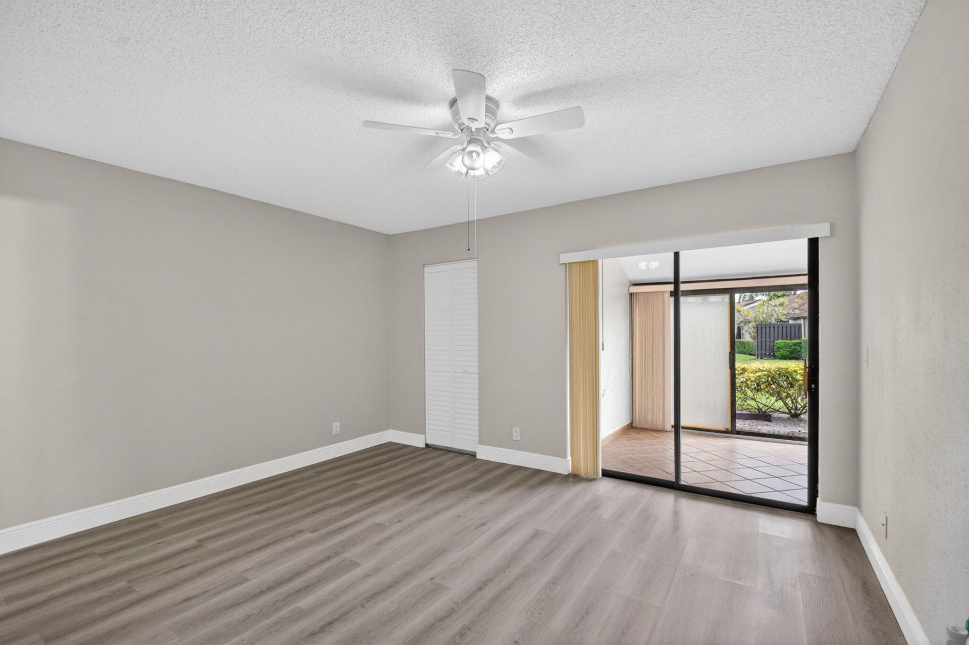 704 Sunny Pine Way, Unit E, Greenacres, FL 33415 Photo