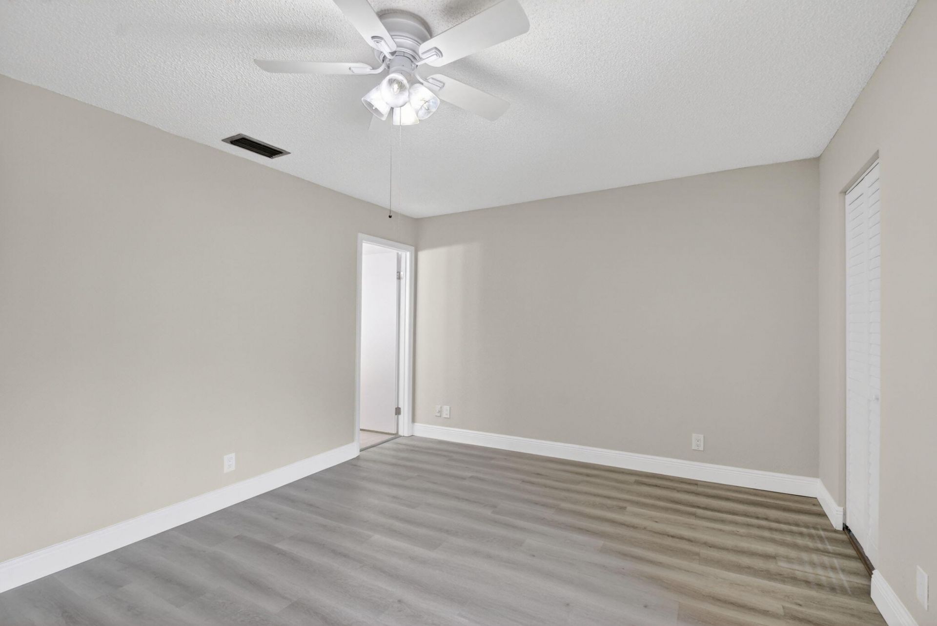 704 Sunny Pine Way, Unit E, Greenacres, FL 33415 Photo