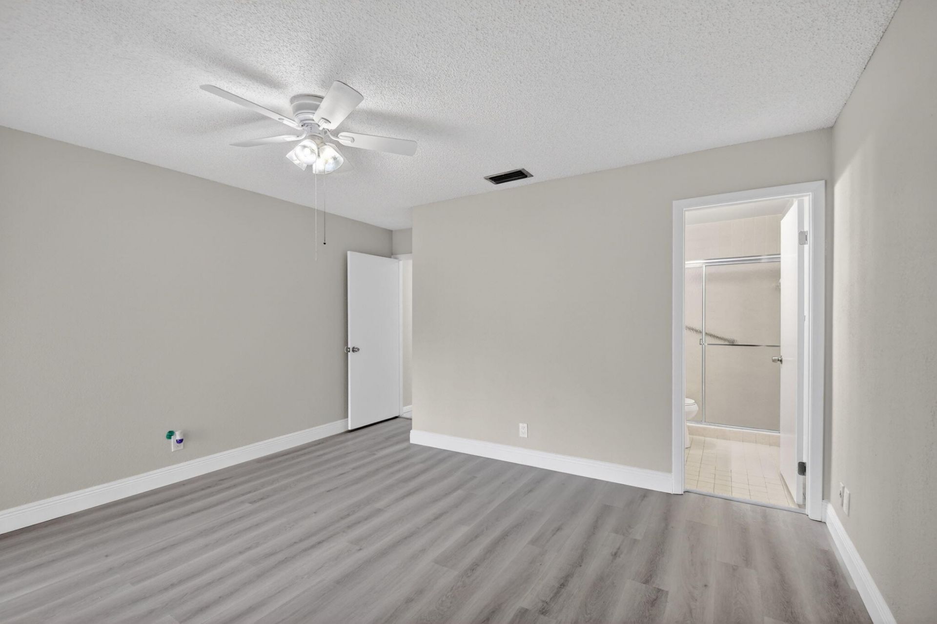 704 Sunny Pine Way, Unit E, Greenacres, FL 33415 Photo