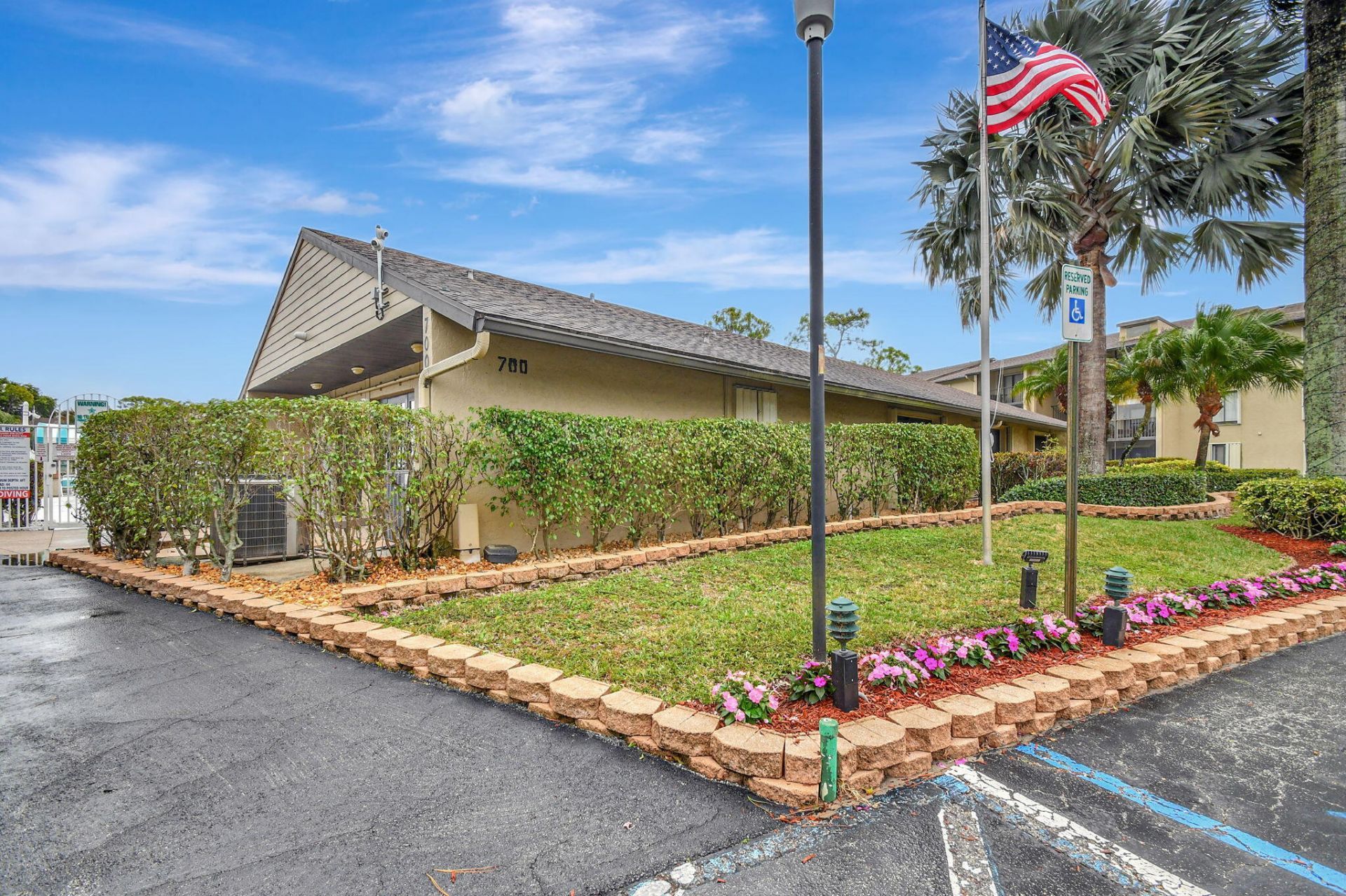 704 Sunny Pine Way, Unit E, Greenacres, FL 33415 Photo