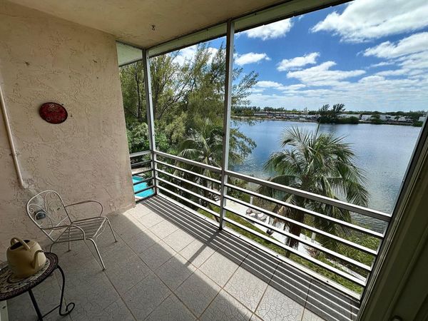 4311 Crystal Lake Drive, Unit 407, Deerfield Beach, FL 33064
