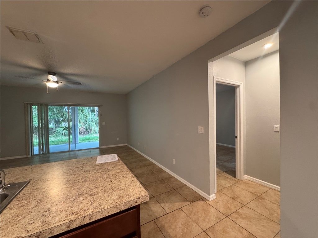 5274 Oakland Lake Circle, Fort Pierce, FL 34951 Photo