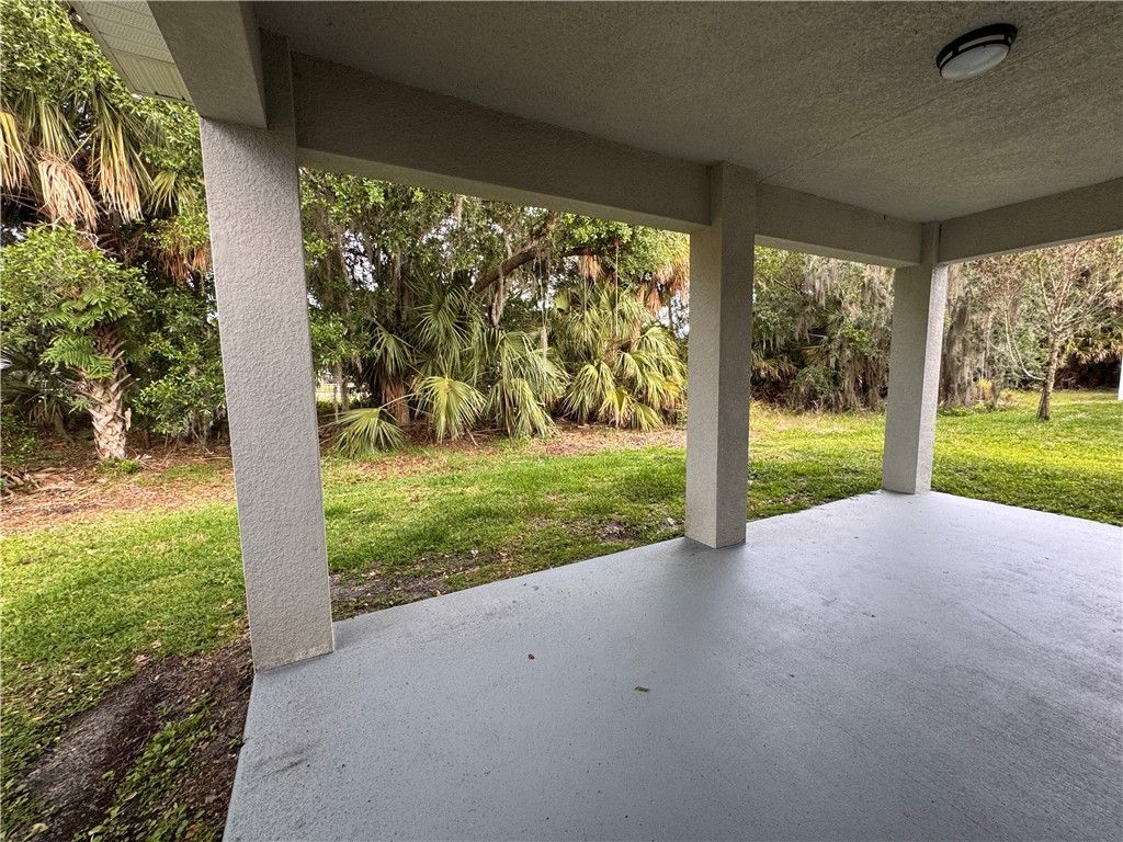 5274 Oakland Lake Circle, Fort Pierce, FL 34951 Photo