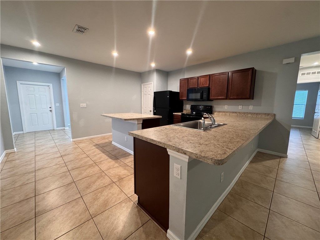 5274 Oakland Lake Circle, Fort Pierce, FL 34951 Photo