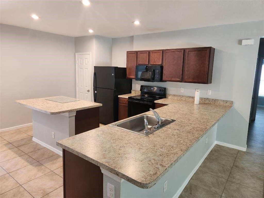 5274 Oakland Lake Circle, Fort Pierce, FL 34951 Photo