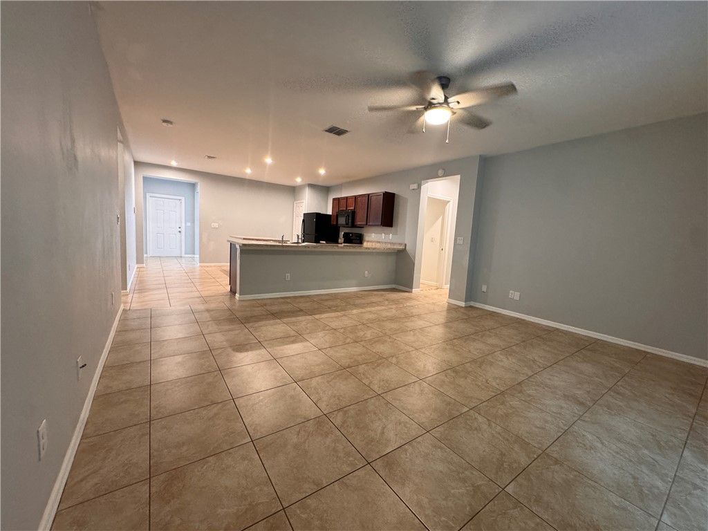 5274 Oakland Lake Circle, Fort Pierce, FL 34951 Photo