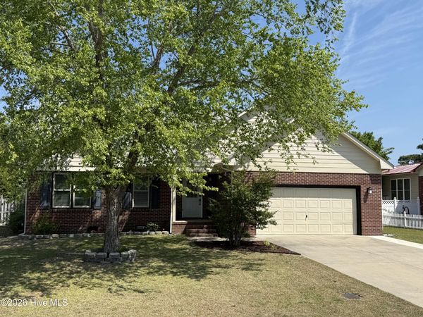 6318 Streeter Drive , Hope Mills, NC 28348