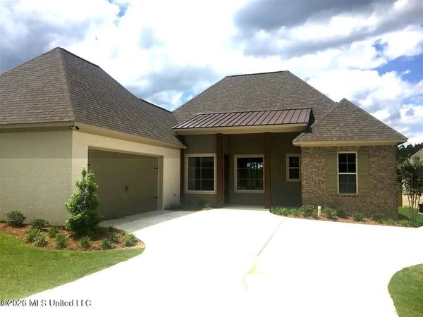 110 Magnolia Pl Circle, Brandon, MS 39047