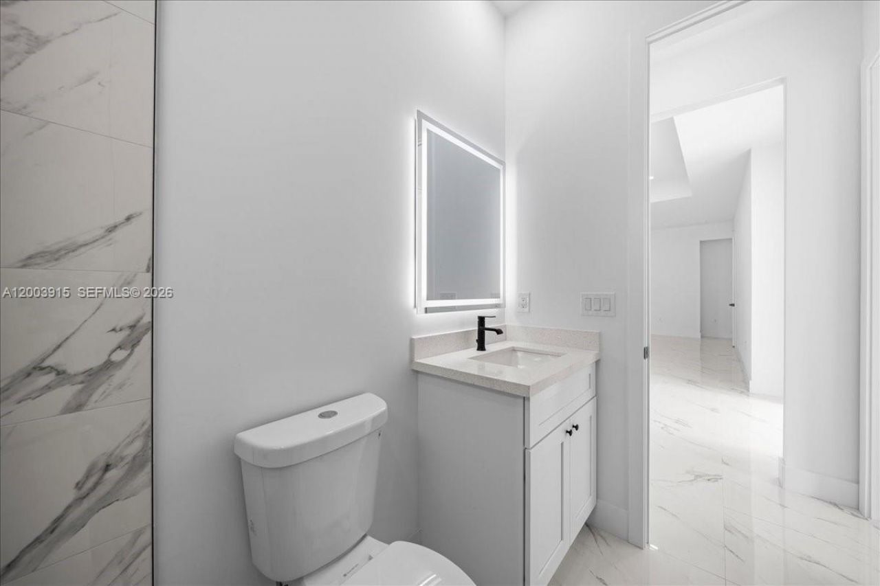 2116 NE 10th Ave, Cape Coral, FL 33909 Photo