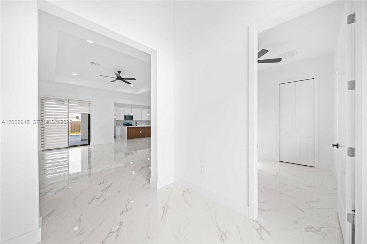 2116 NE 10th Ave, Cape Coral, FL 33909 Photo