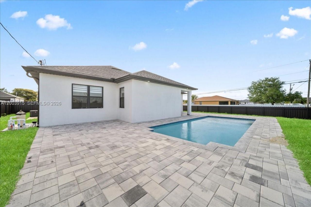 2116 NE 10th Ave, Cape Coral, FL 33909 Photo