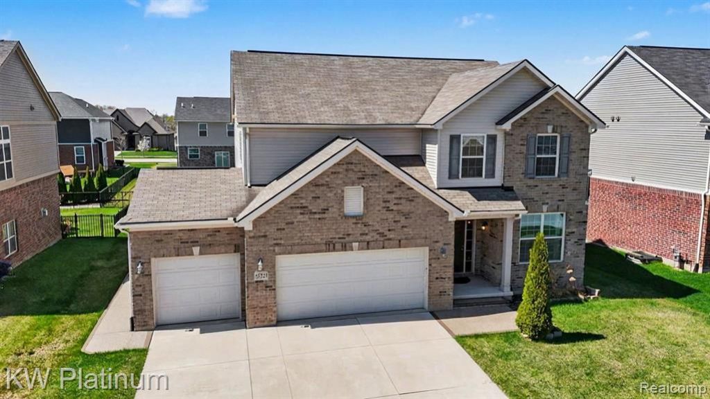 55321 Demaret Drive, Macomb Township, MI 48042 Main Photo