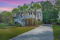 2240 Branch Creek Drive photo 4