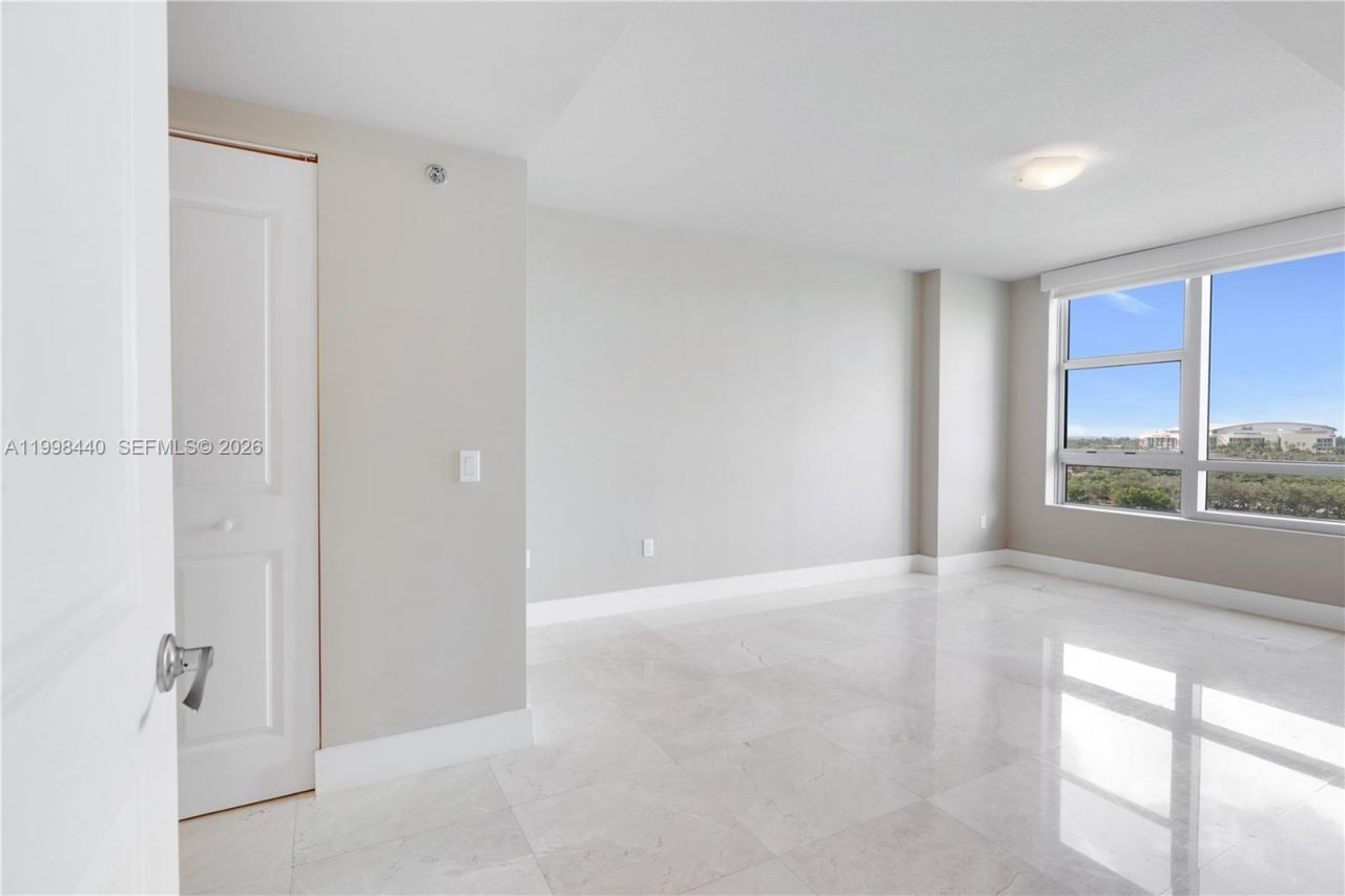 2641 N Flamingo Rd , Unit 1005N, Sunrise, FL 33323 Photo