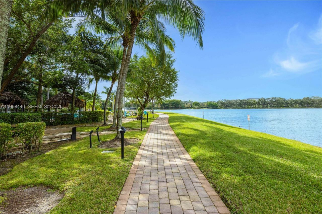 2641 N Flamingo Rd , Unit 1005N, Sunrise, FL 33323 Photo