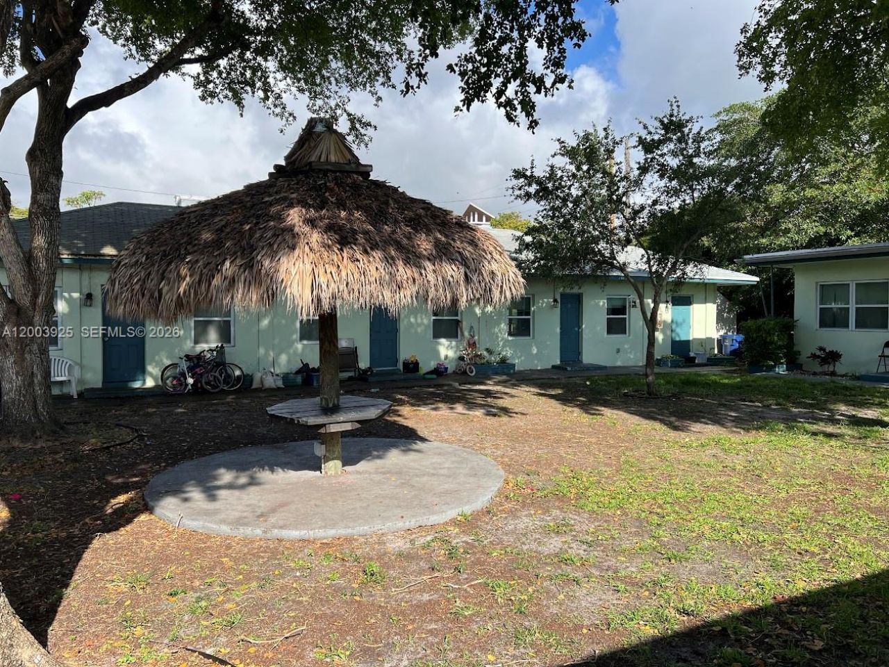 705-713 NE 3rd St, Unit 1-9, Hallandale Beach, FL 33009 Photo