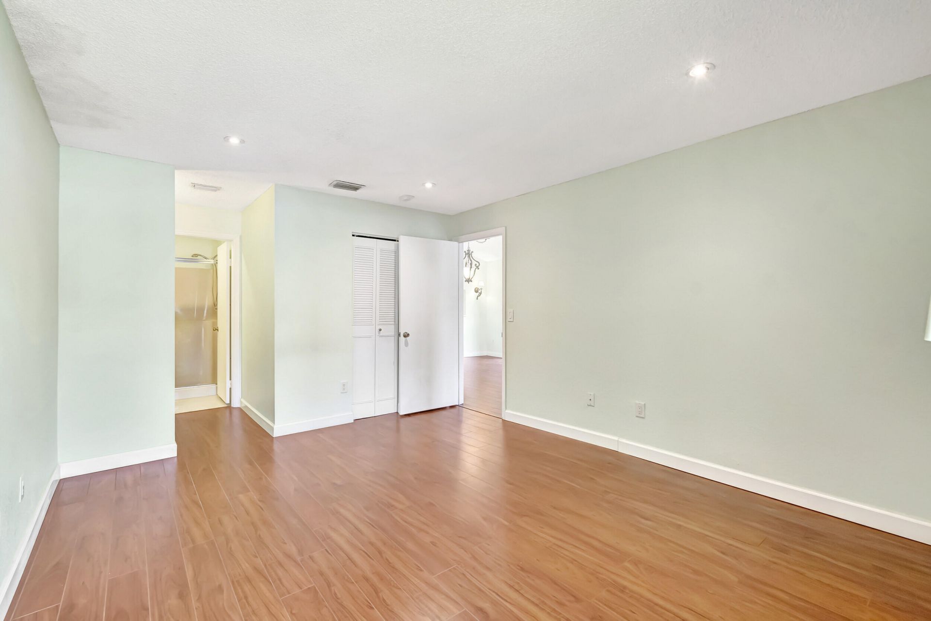 351 Club Circle, Unit 207, Boca Raton, FL 33487 Photo