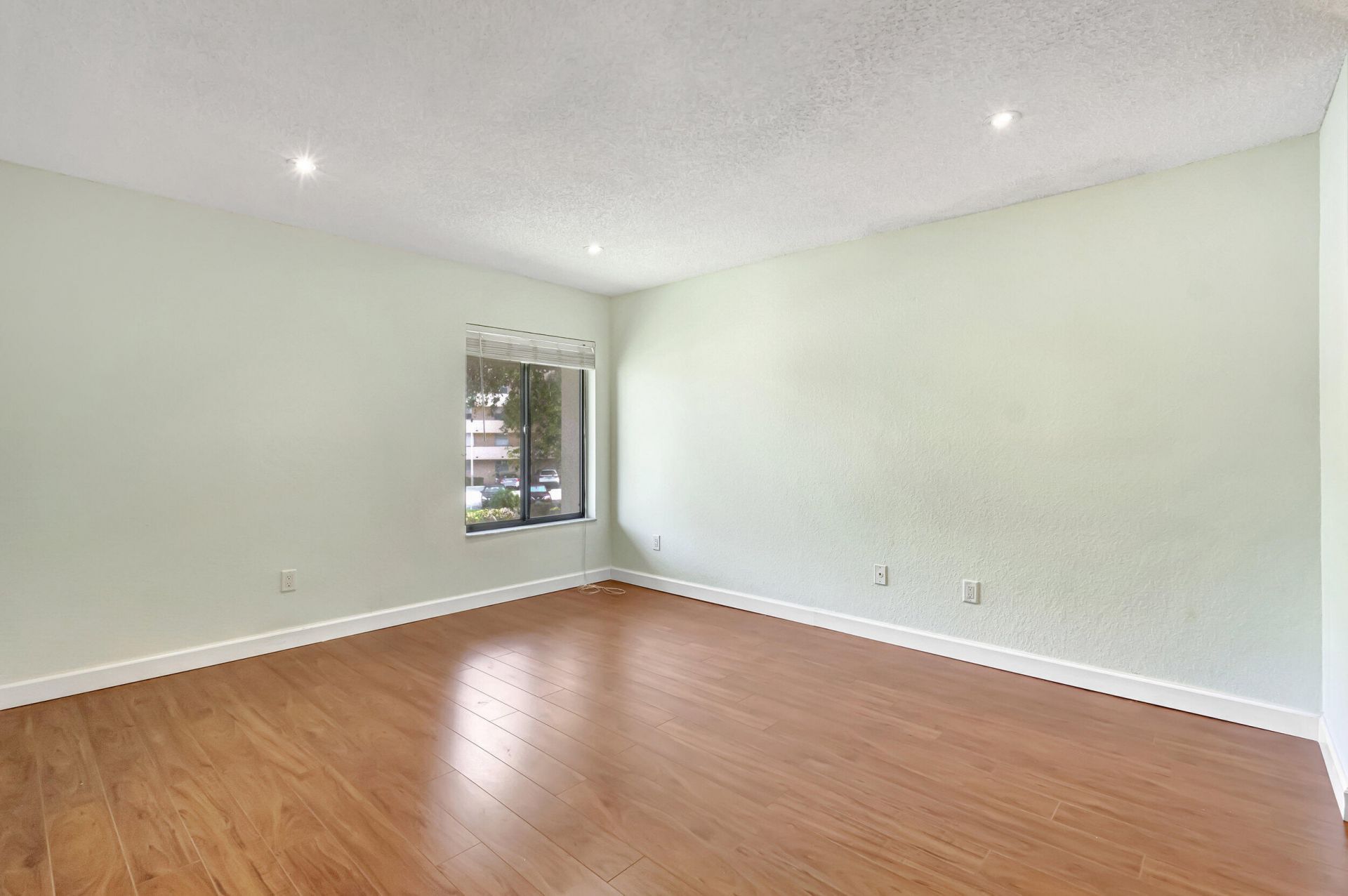 351 Club Circle, Unit 207, Boca Raton, FL 33487 Photo