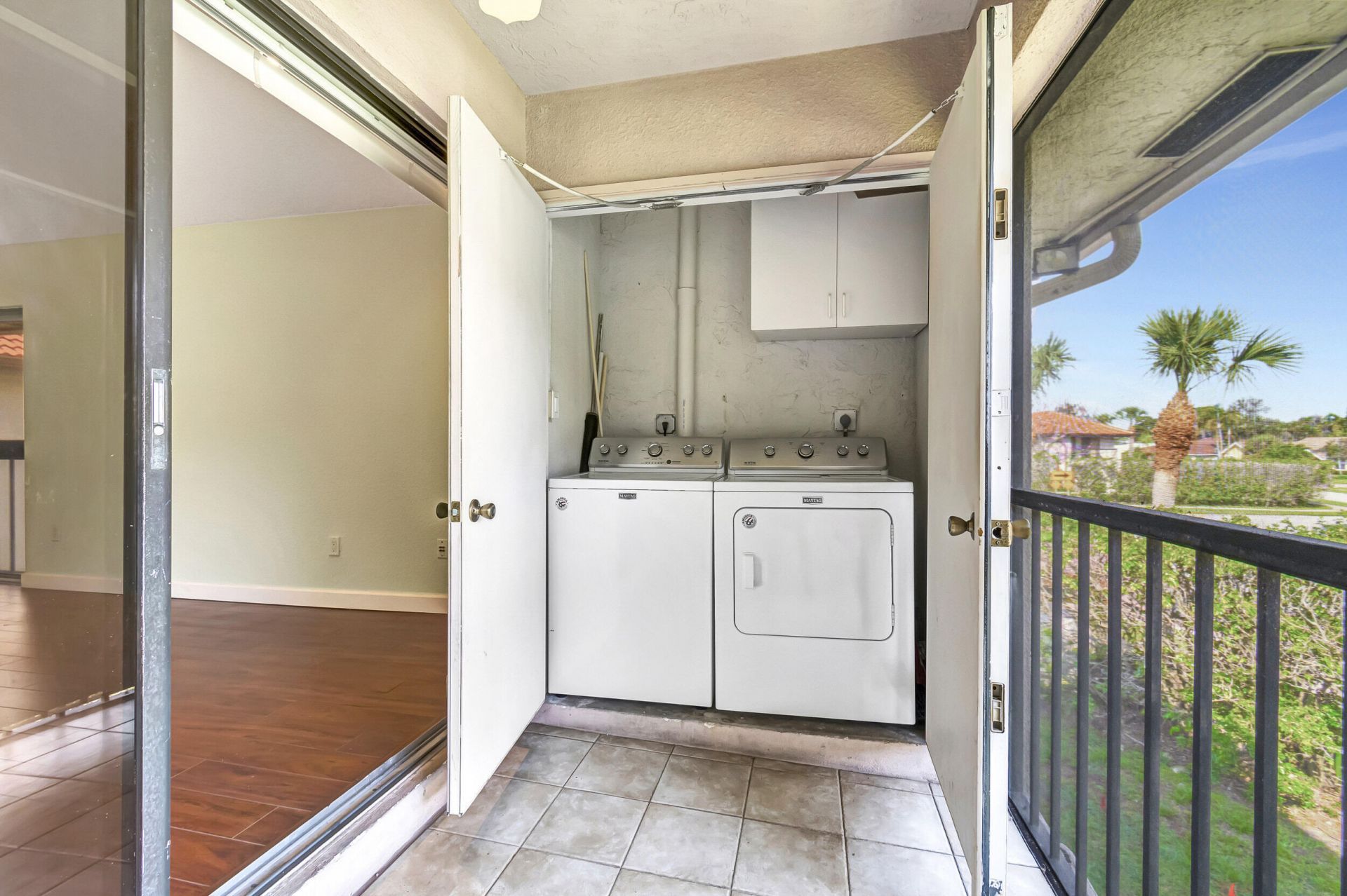 351 Club Circle, Unit 207, Boca Raton, FL 33487 Photo