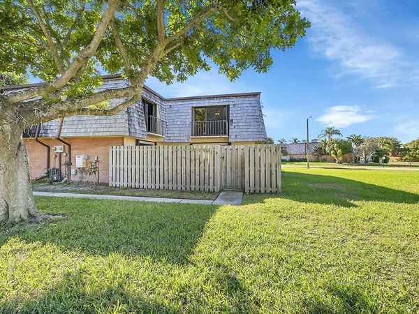 128 Lake Arbor Drive, Palm Springs, FL 33461