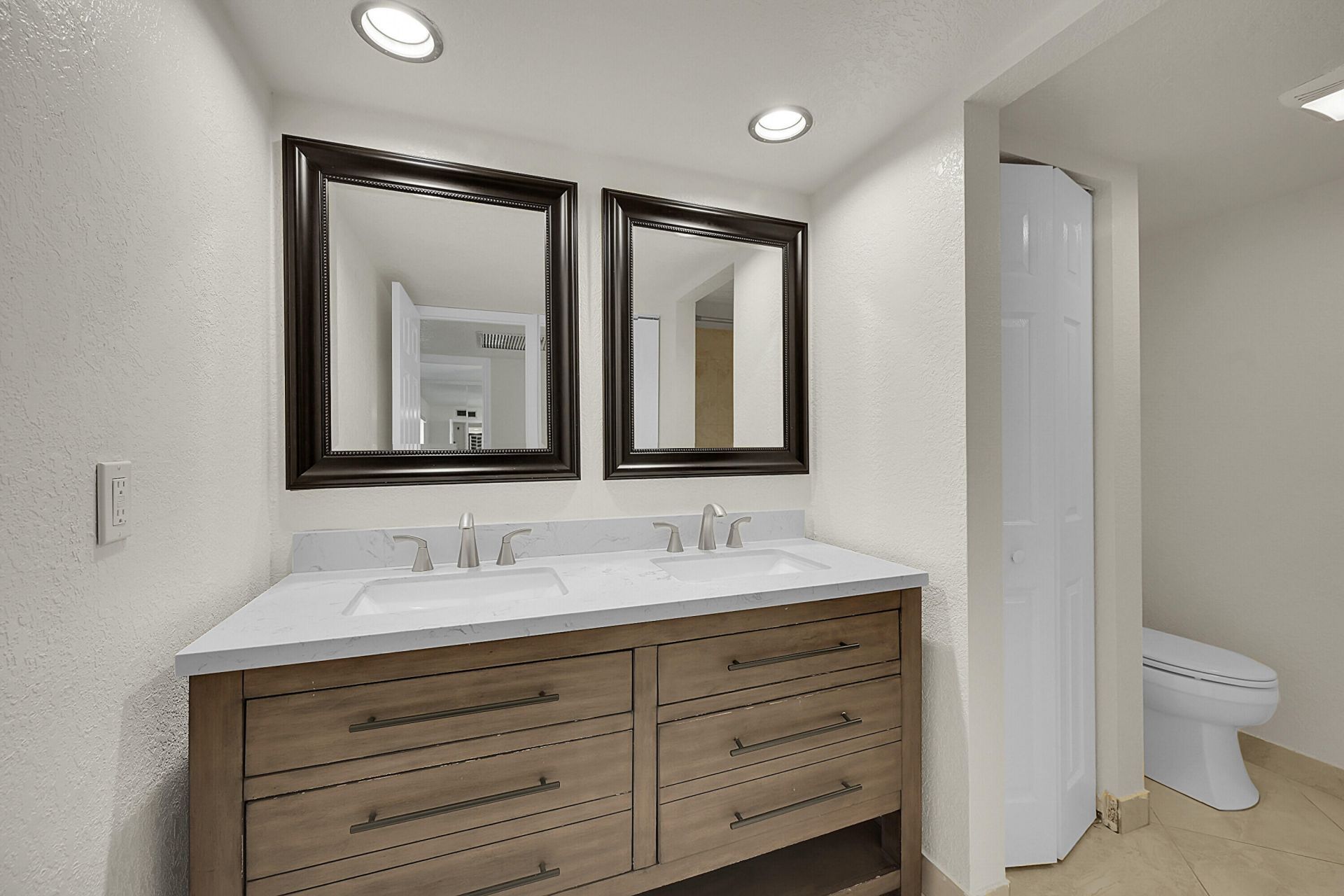 128 Lake Arbor Drive, Palm Springs, FL 33461 Photo