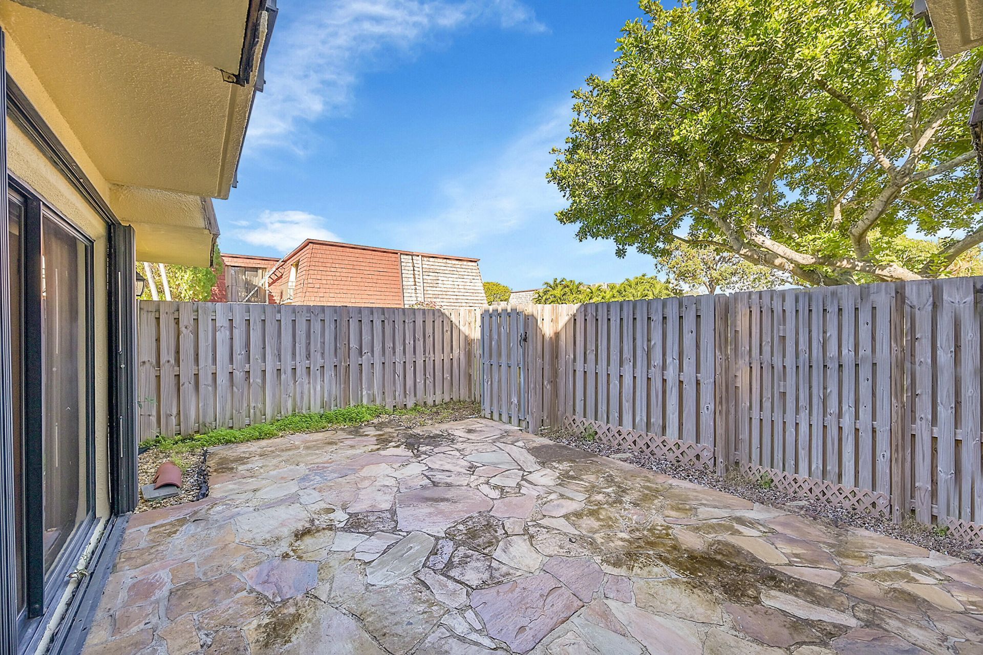 128 Lake Arbor Drive, Palm Springs, FL 33461 Photo