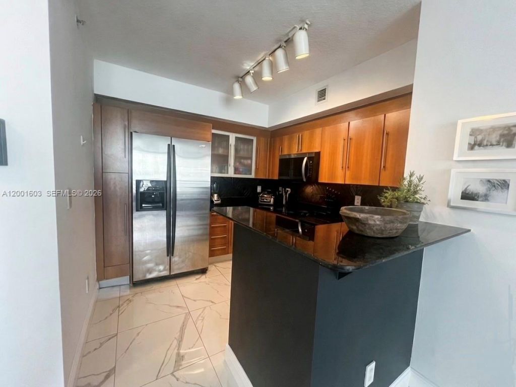 335 S Biscayne Blvd , Unit 3300, Miami, FL 33131 Photo
