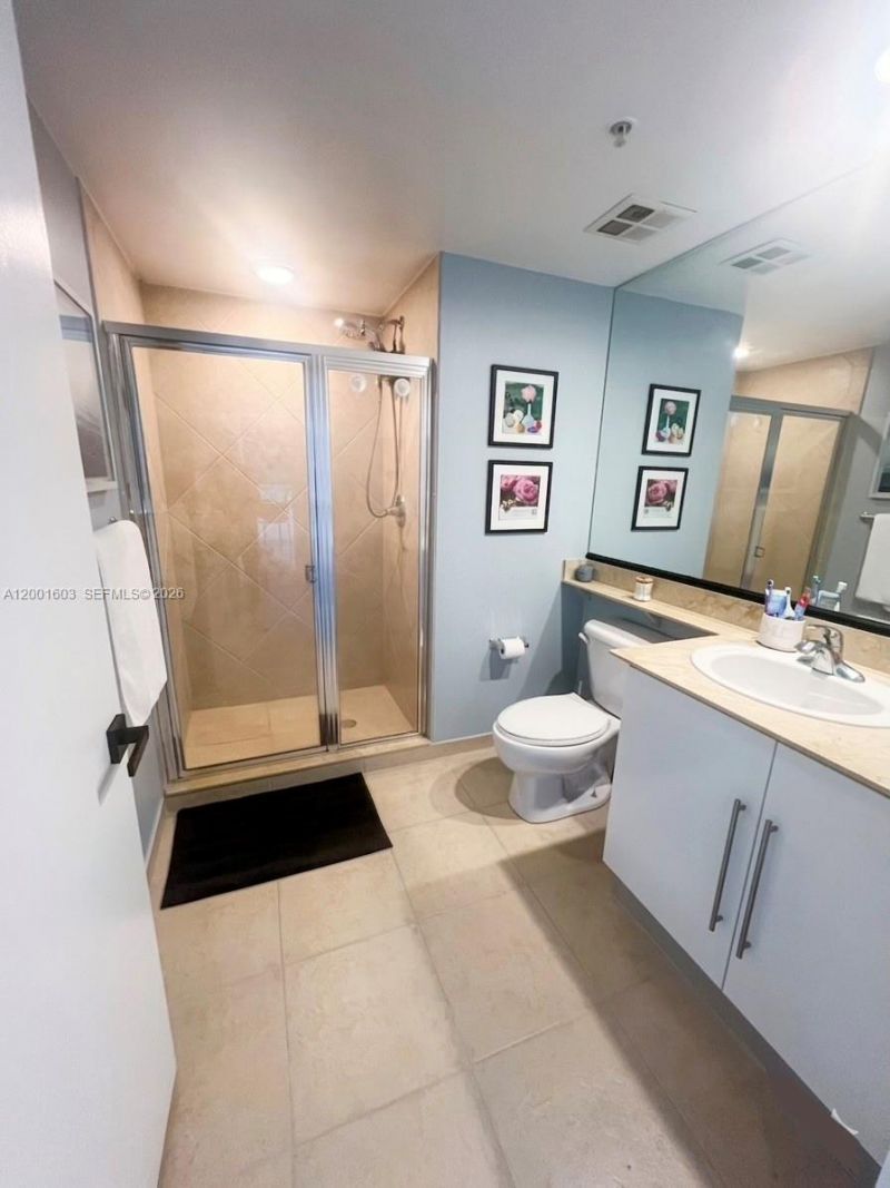 335 S Biscayne Blvd , Unit 3300, Miami, FL 33131 Photo