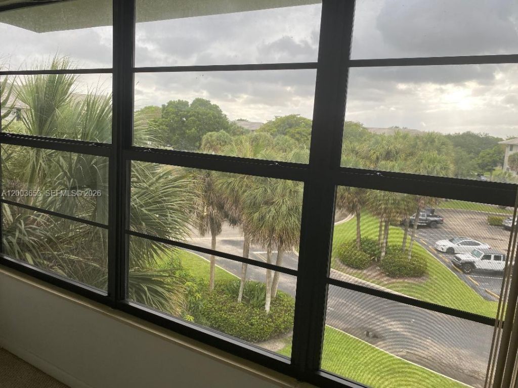 1701 Whitehall Dr, Unit 403, Davie, FL 33324 Photo